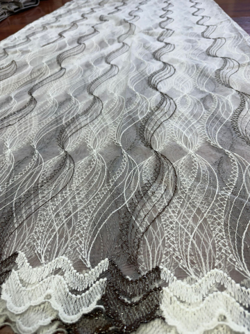 Perdele 4 M - Perdea Tulle Broderie Alb+Negru - Cu Tiv si Rejansa Model Serpisor 4M x 2.5h