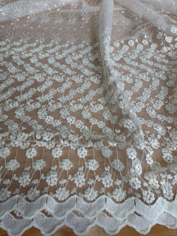 Perdele 3M - Perdea Tulle Ivoar Broderie Ivoar - Cu Tiv si Rejansa Model Floricele 3M x 2.5h