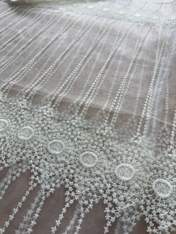 Perdele 3M - Perdea Tulle Ivoar Broderie Ivoar - Cu Tiv si Rejansa Model Medalion 3M x 2.5h