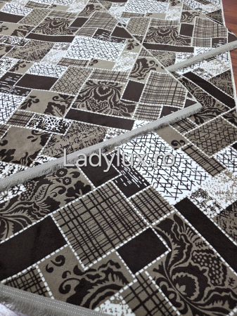 Covor 140x200 + 2 pui - Set Covor cu Pui Model Amandina Maro OKY 1x 140x200 cm  + 2x 60x100 cm