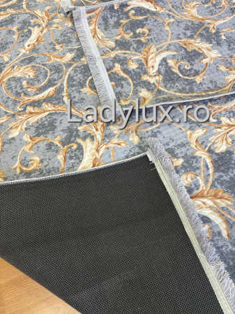 Covor 140x200 + 2 pui - Set covoare antiderapante Gri cu model auriu – 1 covor mare(140X200CM) + 2 pui(60X100)