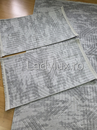 Covor 140x200 + 2 pui - Set covoare antiderapante in nuante de Gri gofrat– 1 covor mare(140X200CM) + 2 pui(60X100)-C1352