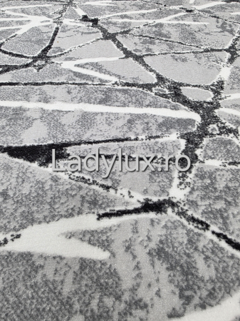 Traversa antiderapanta 1x3 M, model Sarpe Gri+Negru [1]