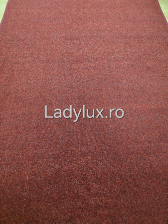 Traversă la metru liniar, Model simplu Rosu  – Cauciucată și Antiderapantă 100 cm latime C1731 [1]