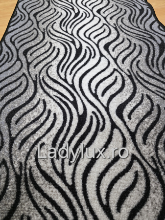 Latime 60 - Traversă la metru liniar, Model Zebra – Cauciucată și Antiderapantă 60 cm latime C1718