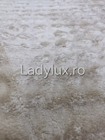 Traversă la metru liniar, material pufos Crem – Cauciucată și Antiderapantă 85 cm latime C1710 [3]