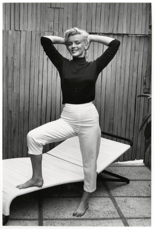 pantaloni_capri_anii_50_marilyn_monroe