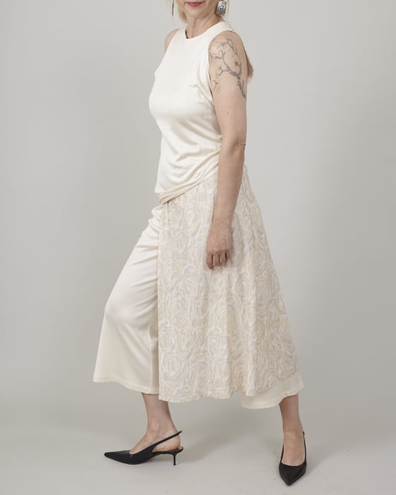 Pantaloni capri evazati din jerse de matase naturala [9]