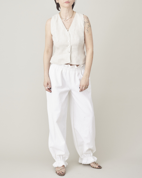 Pantaloni Damă Albi Tip Șalvari – Largi, Lejeri, Bumbac Natural, cu Dantelă și Volane [1]