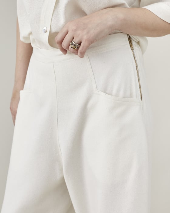 Pantaloni de vară bufanți, conici, cu pliuri și talie înaltă, din țesătură de in [8]