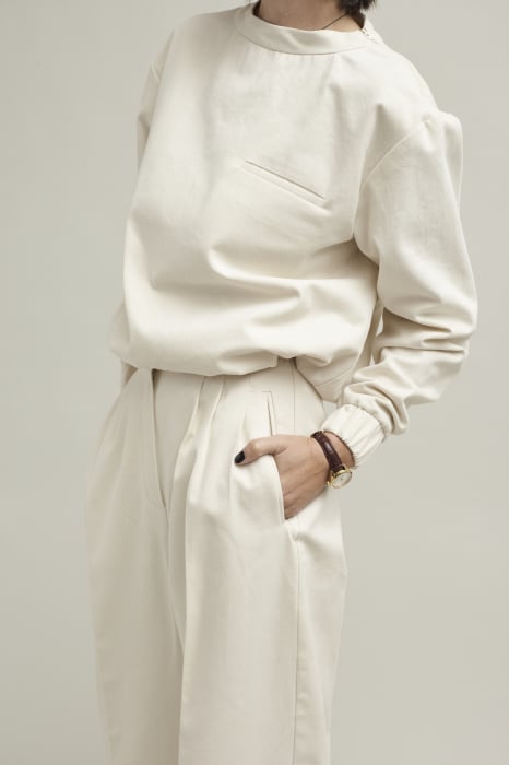 Pantaloni damă albi eleganți, largi, cu talie înaltă, pliuri [7]