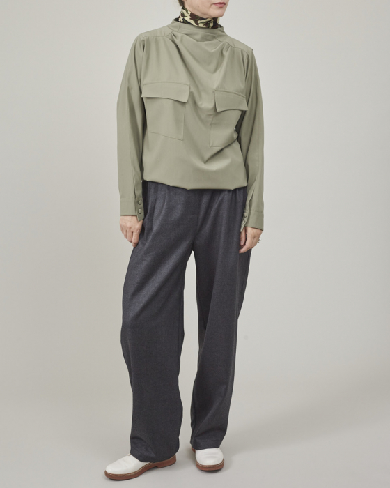 Pantaloni dama gri din stofa de lana 100% [5]