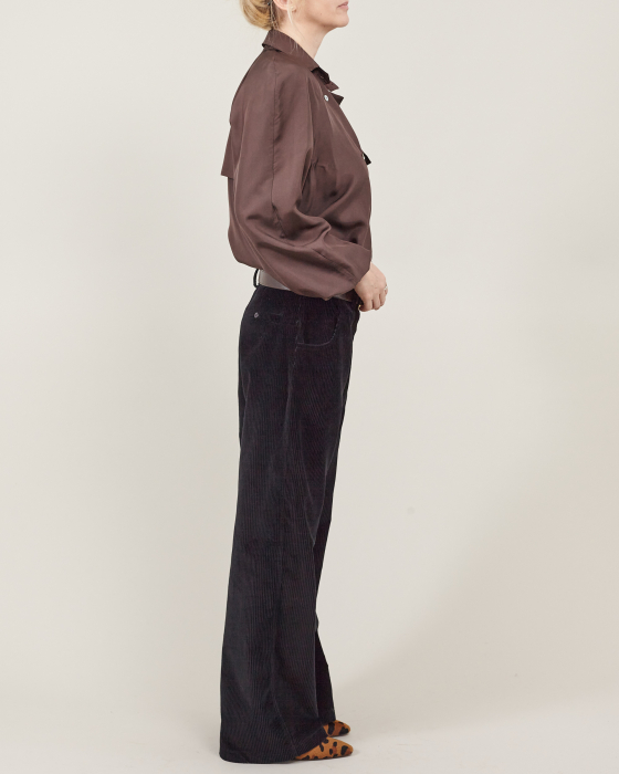 Pantaloni damă largi din catifea raiată neagră [7]