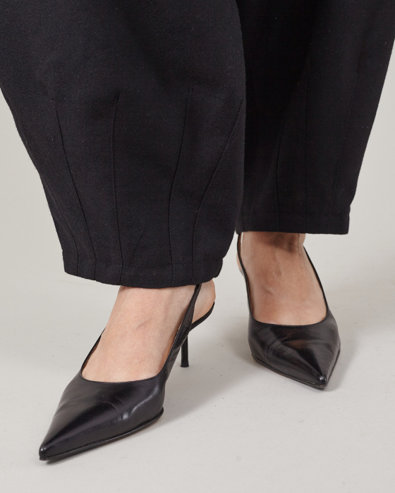 Pantaloni tip balon, largi, din stofă de lână [5]