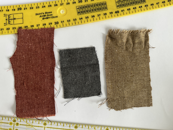 Pantaloni bej largi, plisați, din stofă de lână-mătase [6]