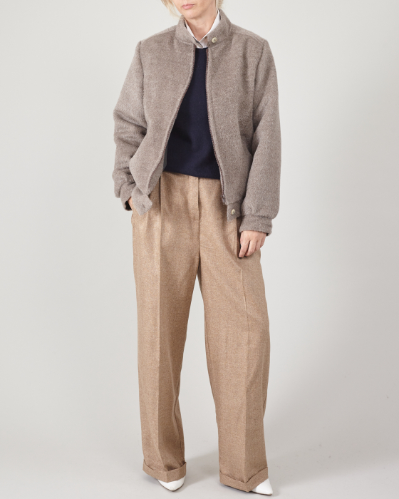 Pantaloni bej largi, plisați, din stofă de lână-mătase [4]