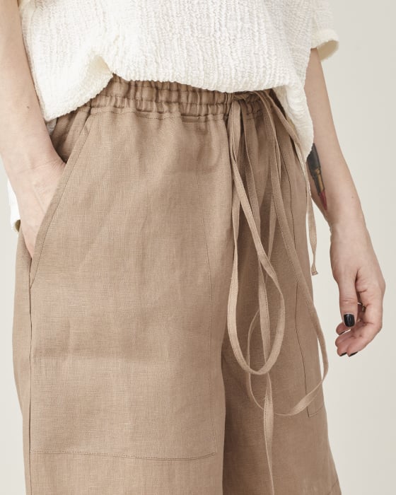 Pantaloni scurti dama din tesatura de in model relaxat pentru vacanta [4]