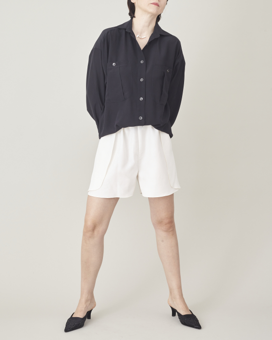 Pantaloni scurți damă eleganți din satin de mătase naturală negri și albi [6]