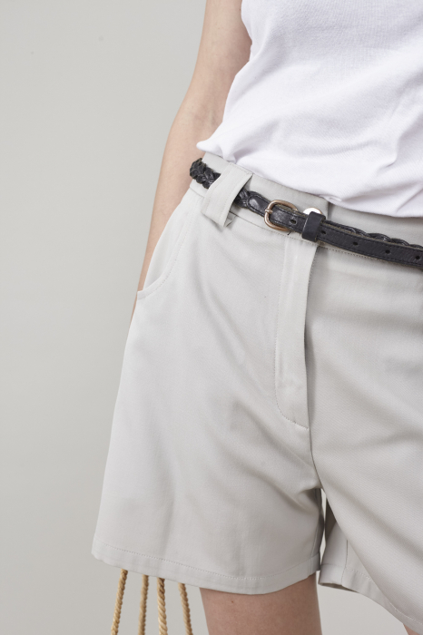 Pantaloni de damă scurți eleganti din stofa de lana [2]