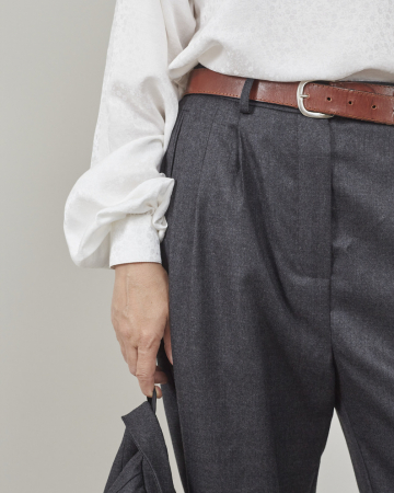 Pantaloni dama gri din stofa de lana 100% [1]