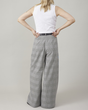 Pantaloni în carouri [6]