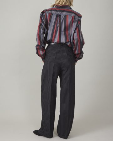 Pantaloni negi cu dungi, la dungă [7]