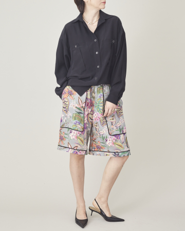 Pantaloni scurți de damă din țesătură de in, colorați, cu imprimeu floral, tip Bermuda [2]