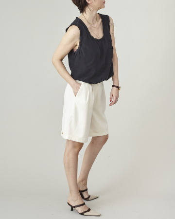 Pantaloni de damă scurți din mătase naturală [7]