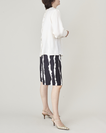 Pantaloni de damă scurți eleganti din mătase naturală [6]