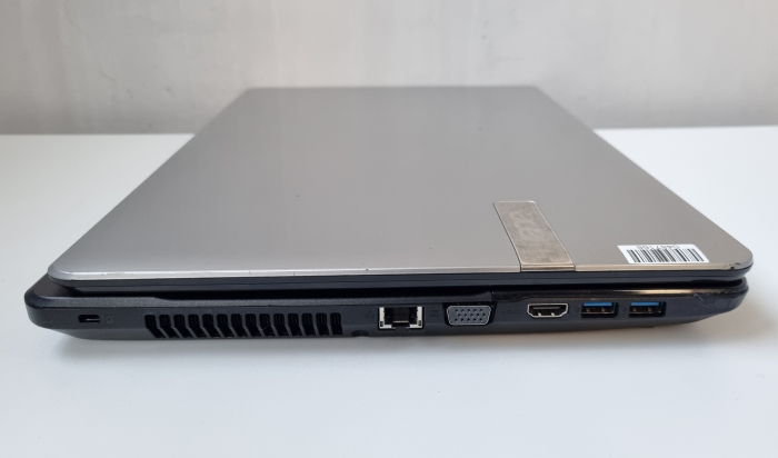 Laptop Second Hand Acer Aspire E1-772G - 17.3inch Intel i5-4200M 8GB RAM Nvidia GT-820M 2GB 1TB HDD Windows 10 Refurbished [10]