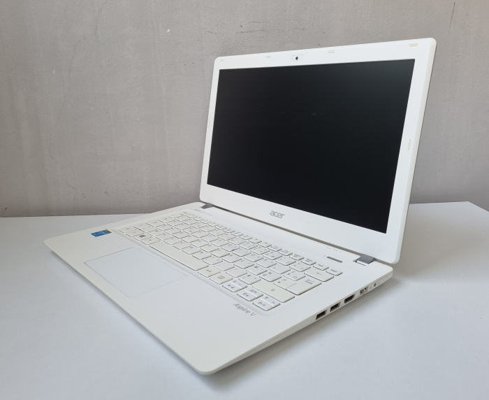 Laptop Second Hand Acer V3-371 - 13.3inch Intel i3 4005U 4GB RAM 240GB SSD Windows 10 Refurbished [5]
