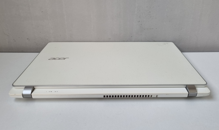 Laptop Second Hand Acer V3-371 - 13.3inch Intel i3 4005U 4GB RAM 240GB SSD Windows 10 Refurbished [8]