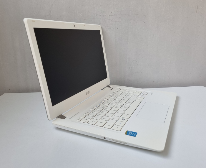 Laptop Second Hand Acer V3-371 - 13.3inch Intel i3 4005U 4GB RAM 240GB SSD Windows 10 Refurbished [6]
