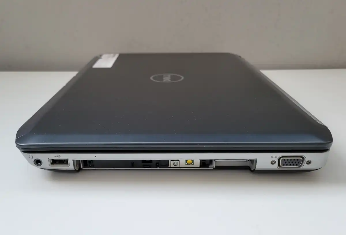 Laptop Second Hand Dell Latitude E5420 - 14.0inch Intel I5-2520M 4GB RAM 240GB SSD Windows 10 Refurbished [11]