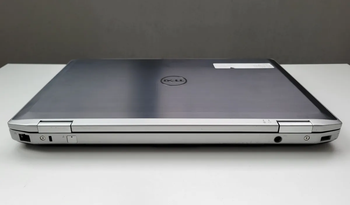Laptop Second Hand Dell Latitude E6520 - 15.6inch Intel I3-2330M 4GB RAM 320GB HDD Windows 10 Refurbished [9]
