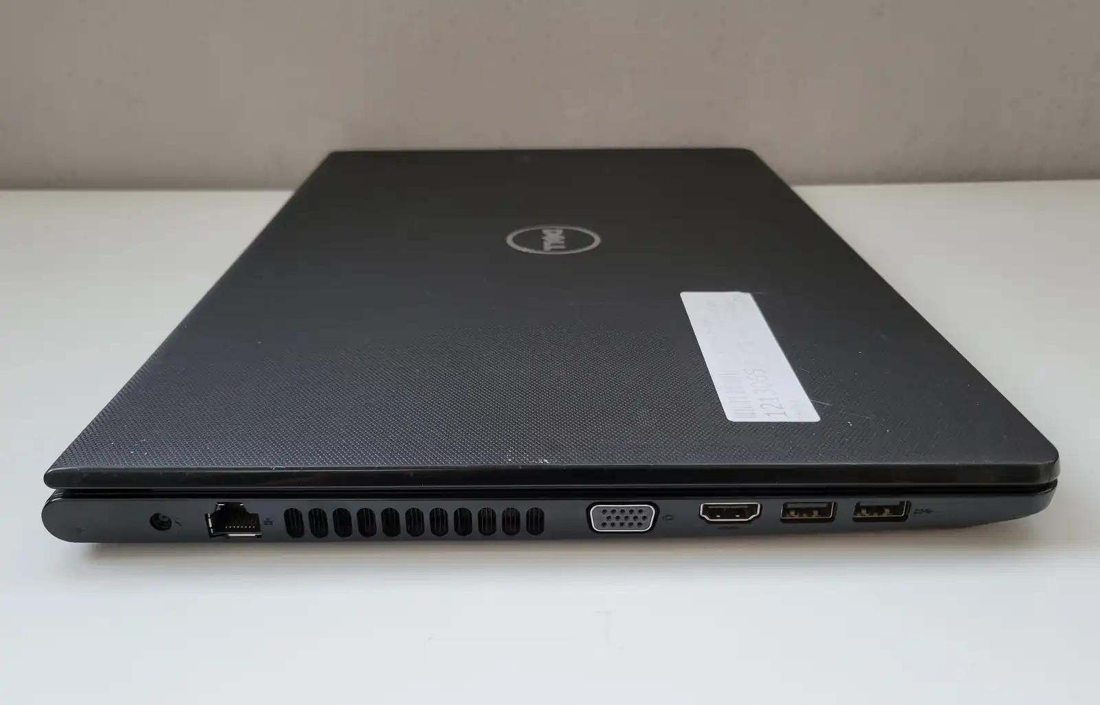 Laptop Second Hand Dell Vostro 15-3568 - 15.6inch Intel I3-7130U 4GB RAM 128GB SSD Windows 10 Refurbished [21]