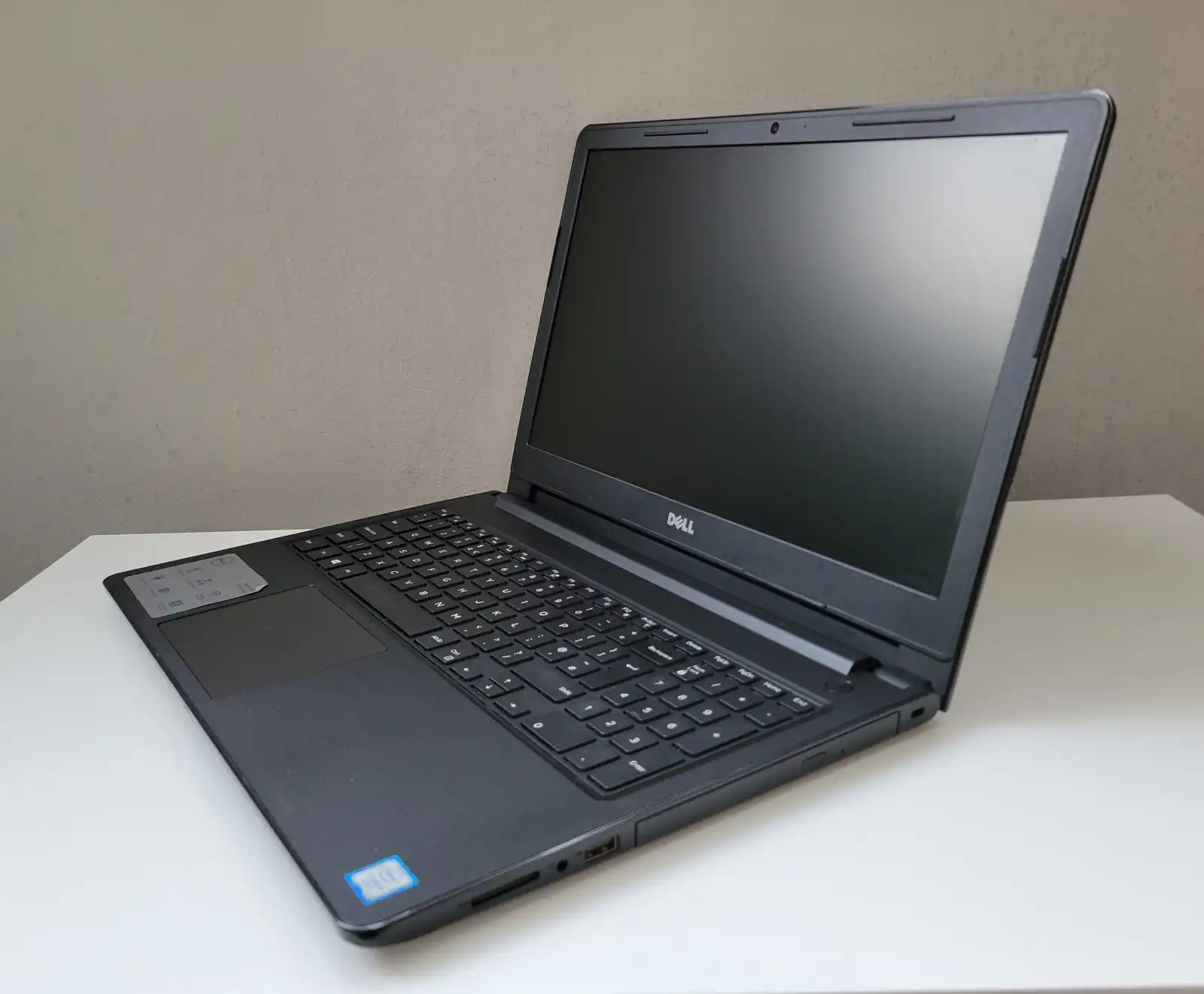 Laptop Second Hand Dell Vostro 15-3568 - 15.6inch Intel I3-7130U 4GB RAM 128GB SSD Windows 10 Refurbished [18]