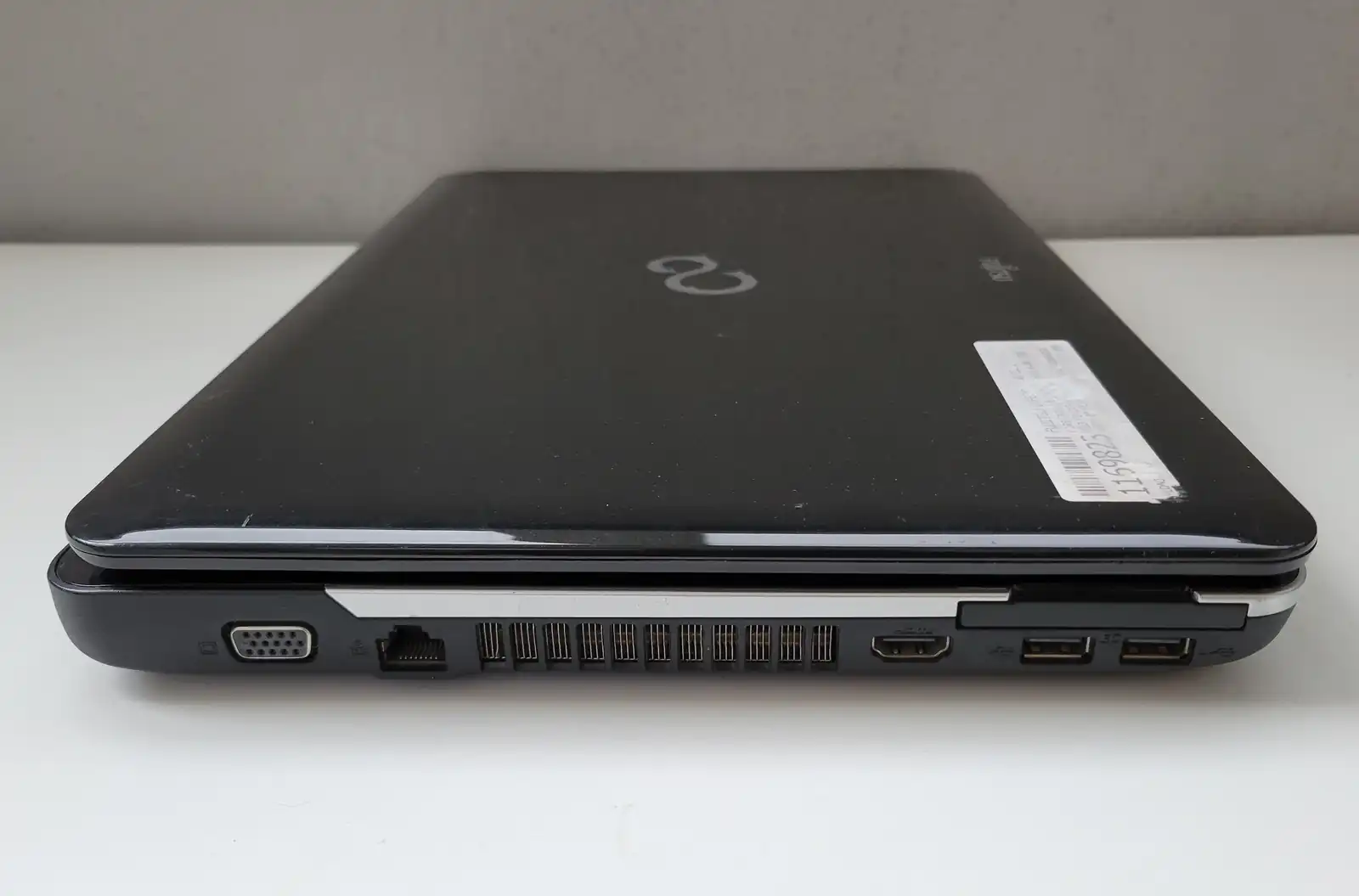 Laptop Second Hand Fujitsu Lifebook AH531 - 15.6inch Intel I3-2310M 4GB RAM 250GB HDD Windows 10 Refurbished [10]
