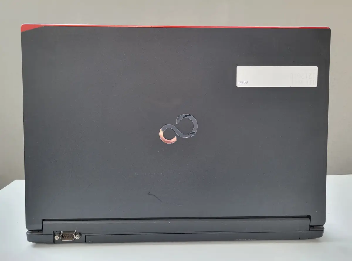 Laptop Second Hand Fujitsu Lifebook E554 - 15.6inch Intel I5-4210M 8GB RAM 256GB SSD Windows 10 Refurbished [8]