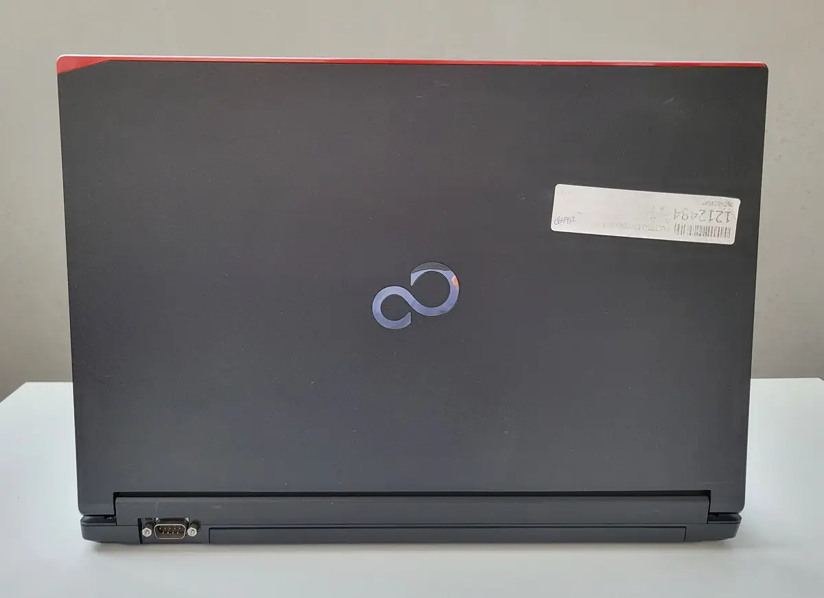 Laptop Second Hand Fujitsu Lifebook E554 - 15.6inch Intel I5-4210M 8GB RAM 256GB SSD Windows 10 Refurbished [8]
