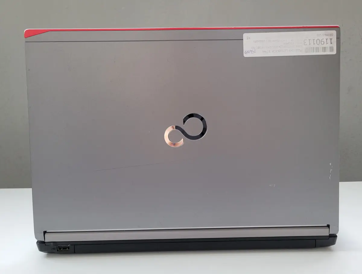 Laptop Second Hand Fujitsu Lifebook E744 - 14.0inch Intel I5-4300M 8GB RAM 256GB SSD Windows 10 Refurbished [8]