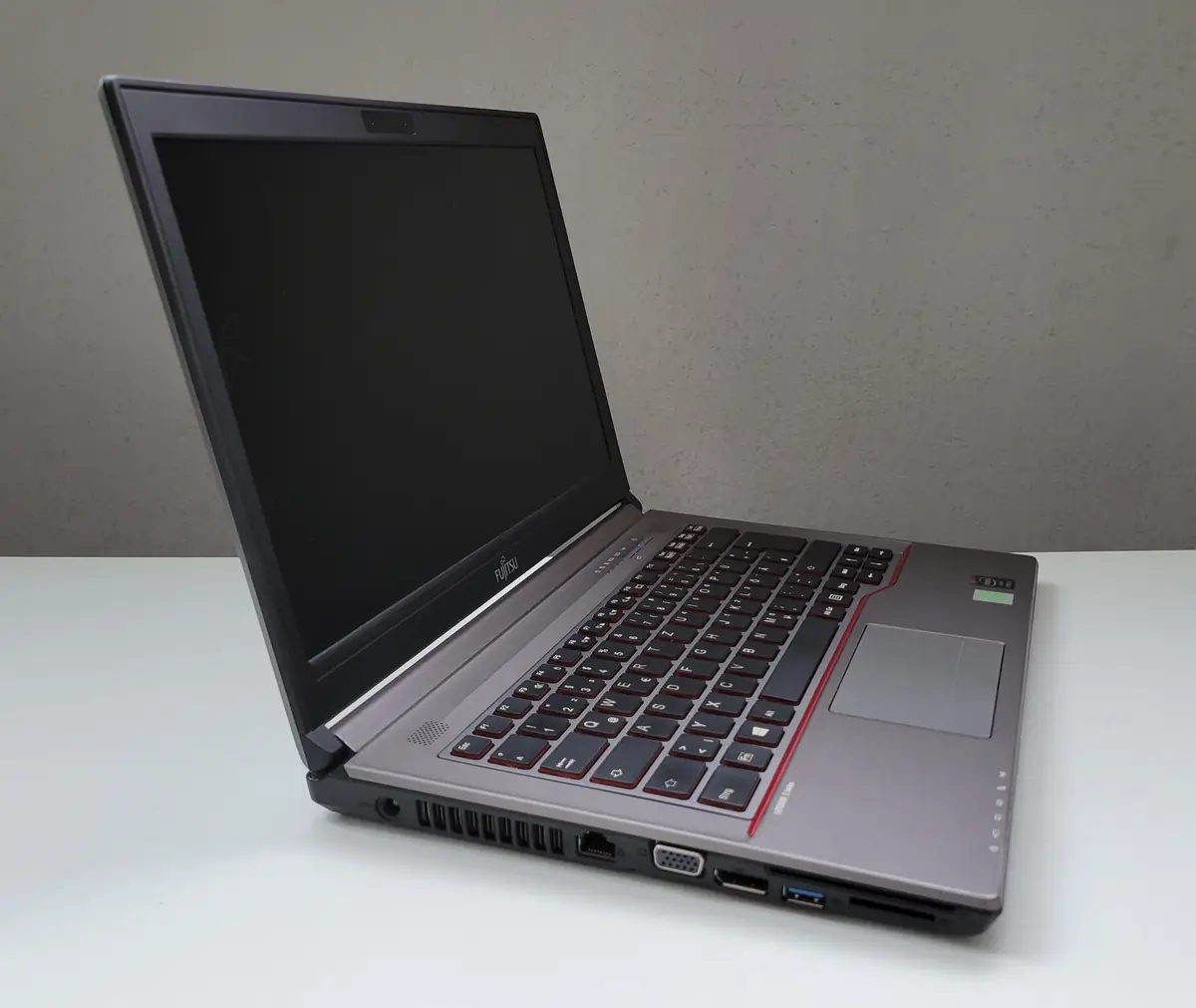 Laptop Second Hand Fujitsu Lifebook E744 - 14.0inch Intel I5-4300M 8GB RAM 256GB SSD Windows 10 Refurbished [6]
