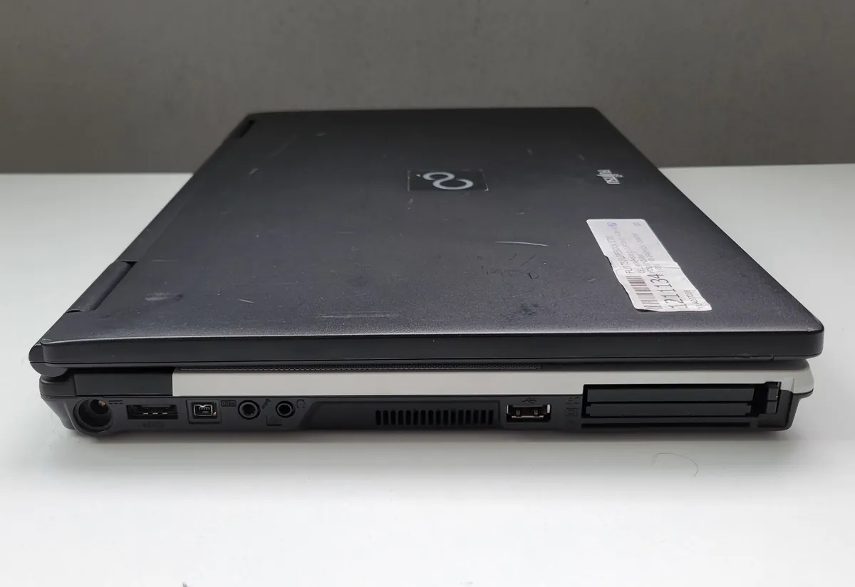 Laptop Second Hand Fujitsu Lifebook E780 - 15.6inch Intel Celeron P4500 4GB RAM 160GB HDD Windows 10 Refurbished [10]