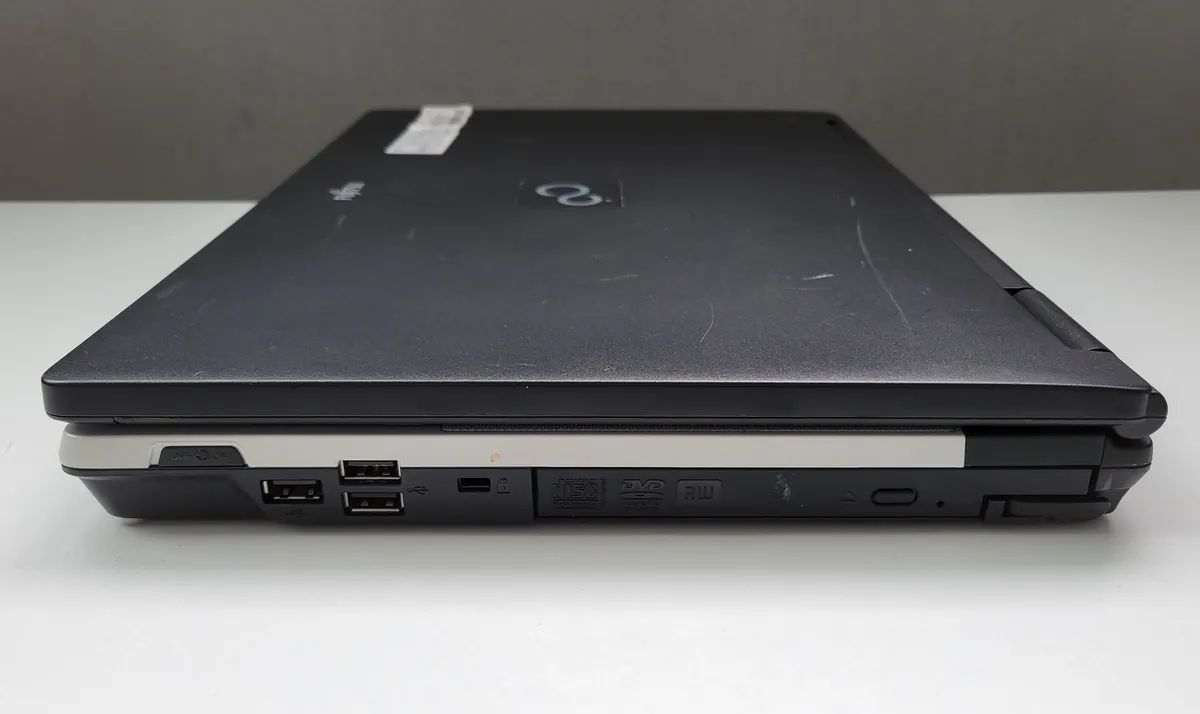 Laptop Second Hand Fujitsu Lifebook E780 - 15.6inch Intel Celeron P4500 4GB RAM 160GB HDD Windows 10 Refurbished [11]