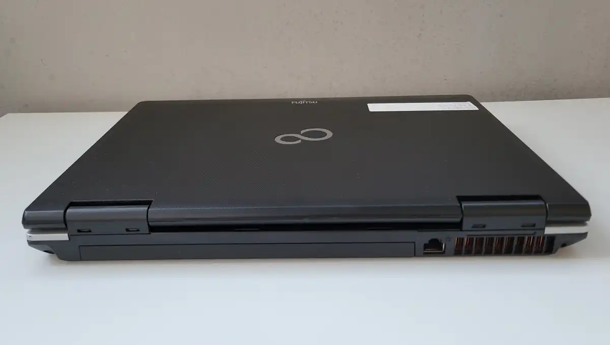 Laptop Second Hand Fujitsu Lifebook S751 - 14.0inch Intel I3-2350M 4GB RAM 320GB HDD Windows 10 Refurbished [9]