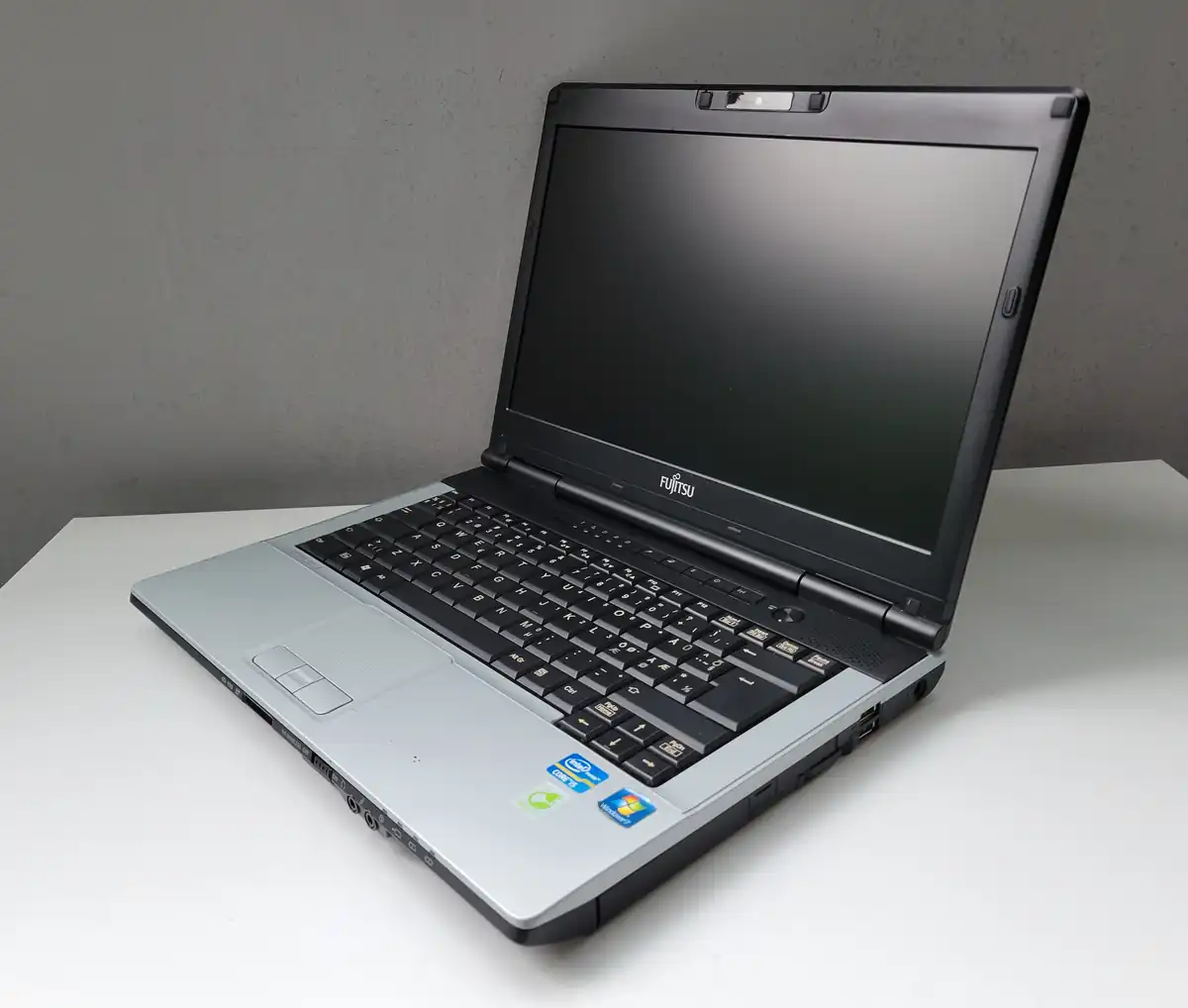 Laptop Second Hand Fujitsu Lifebook S751 - 14.0inch Intel I5-2520M 4GB RAM 320GB HDD Windows 10 Refurbished [7]