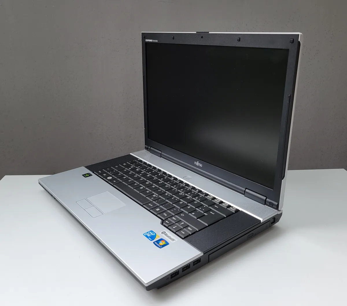 Laptop Second Hand Fujitsu Siemens ESPRIMO MOBILE V6555 - 15.4inch Intel Core 2 Duo P7350 4GB RAM 320GB HDD Windows 10 Refurbished [7]