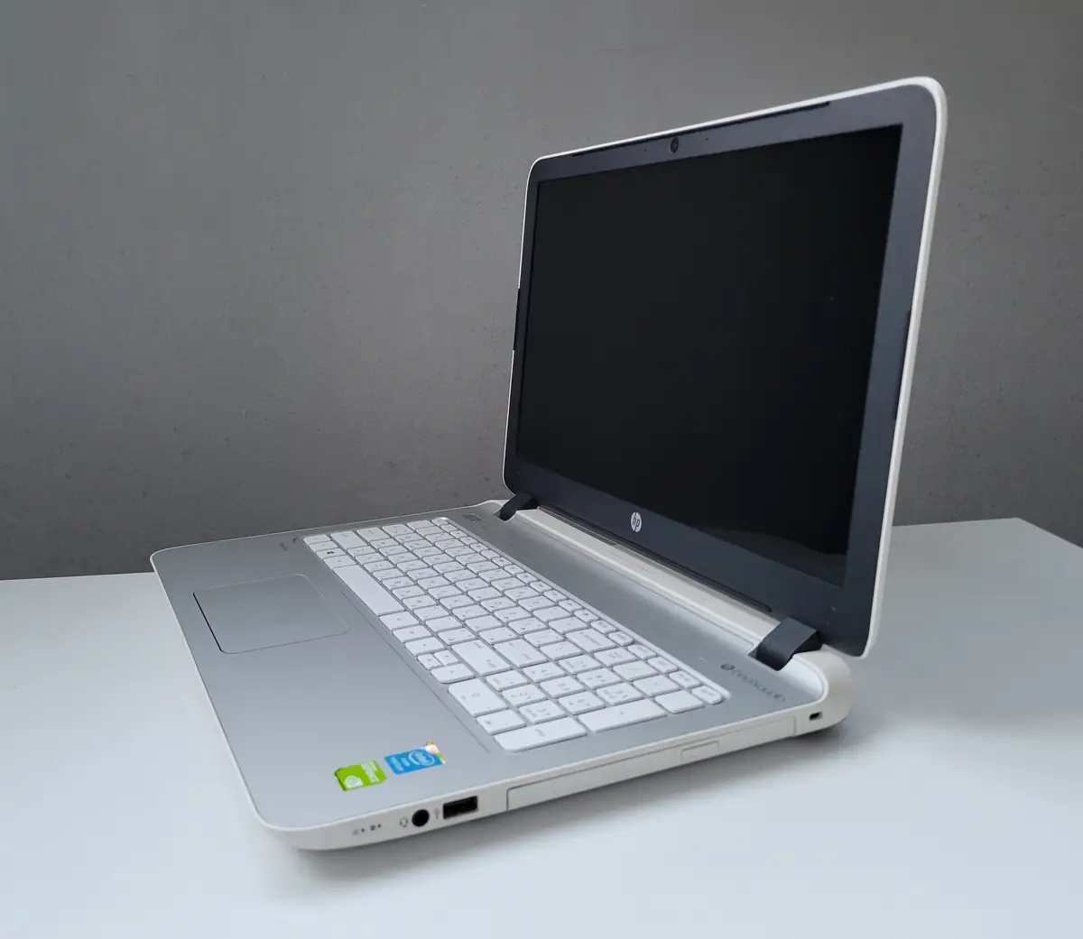 Laptop Second Hand HP PAVILION 15 - 15.6inch Intel Pentium N3540 4GB RAM 500GB HDD nVidia 830M 2GB Windows 10 Refurbished [6]
