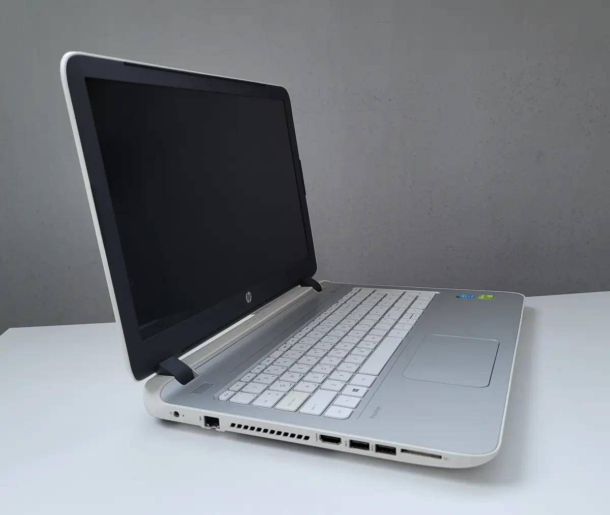 Laptop Second Hand HP PAVILION 15 - 15.6inch Intel Pentium N3540 4GB RAM 500GB HDD nVidia 830M 2GB Windows 10 Refurbished [7]