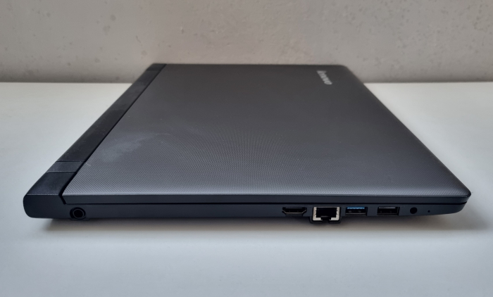 Laptop Second Hand Lenovo B50-10 - 15.6inch Intel Pentium N3540 4GB RAM 128GB SSD Windows 10 Refurbished [10]